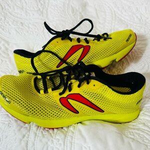 Newton Running shoes women 6.5 lightweight RUN ON AIR!  Worn only a few times.